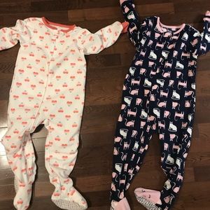 Set of two Carters footie pajamas